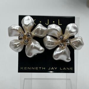 KENNETH Jay Lane Gold Plated 
White Faux Flower‎ Pearl Crystal Clip Earring New